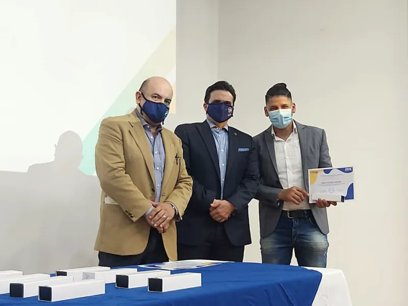 La FCEA ofreció ceremonia de reconocimiento a los 24 mejores Saber Pro de Administración de Empresas en la región