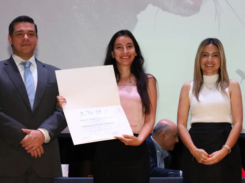 La Javeriana Cali clausura la tercera versión del Diplomado Tesos por el Ambiente con un emotivo reconocimiento a la CVC